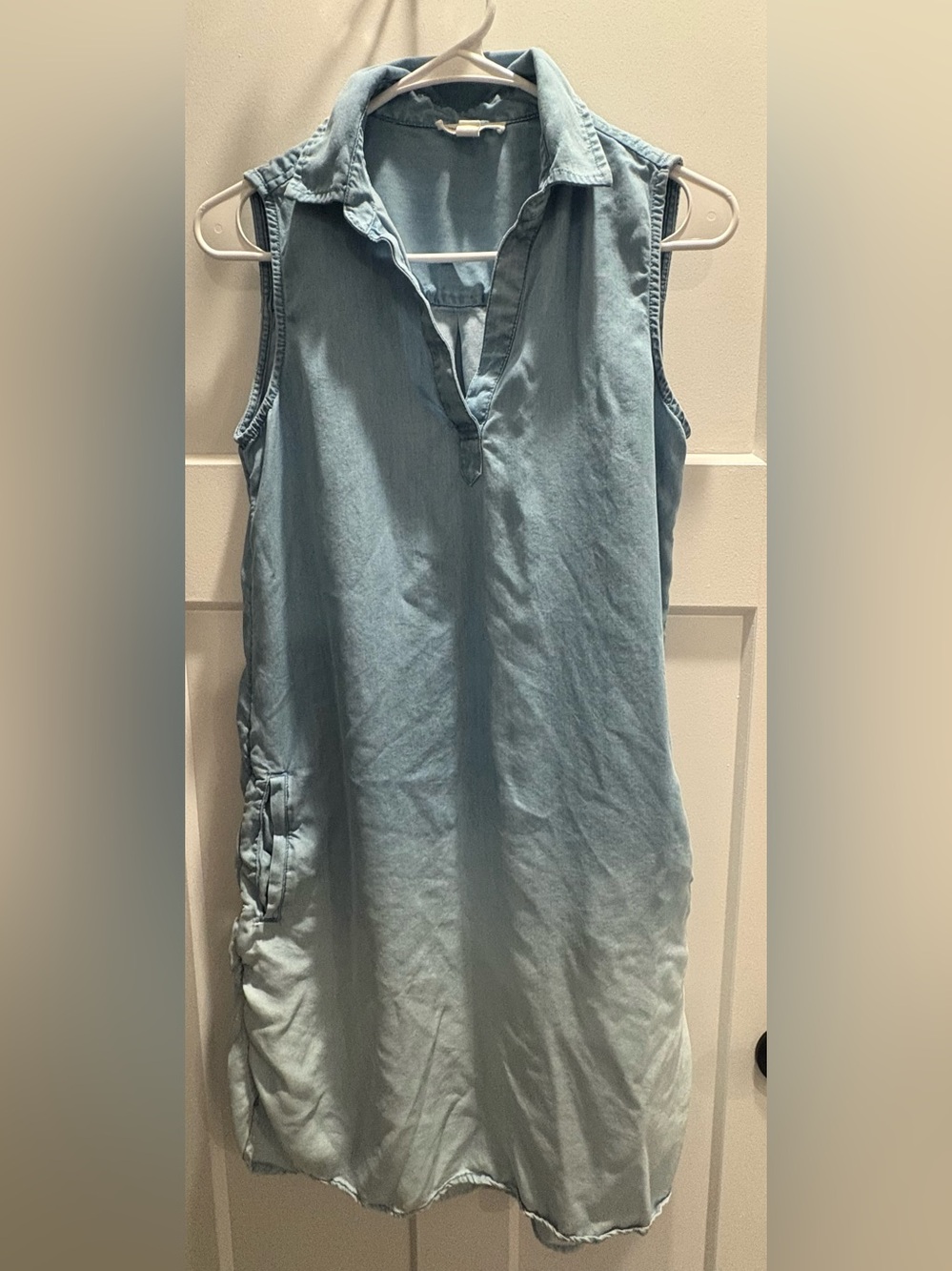 beachlunchlounge light blue chambray shirt